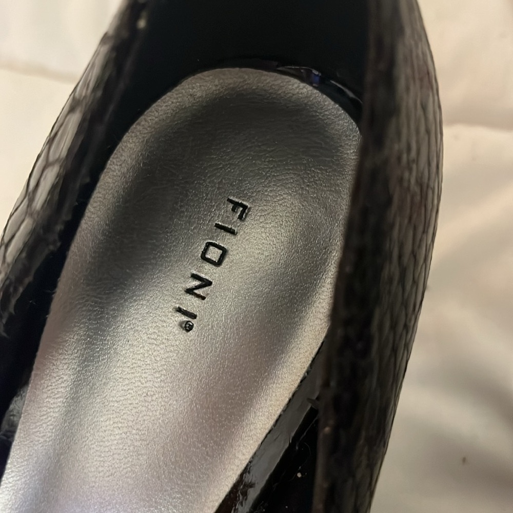 Black peep toe heels - Picture 5 of 5